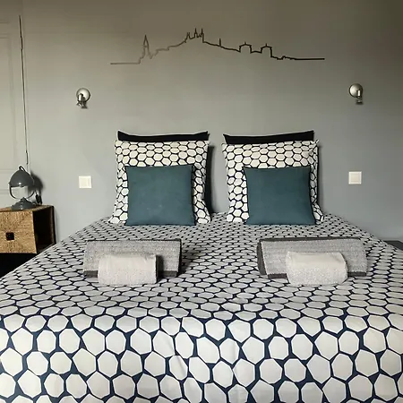 Franklin Apartment *